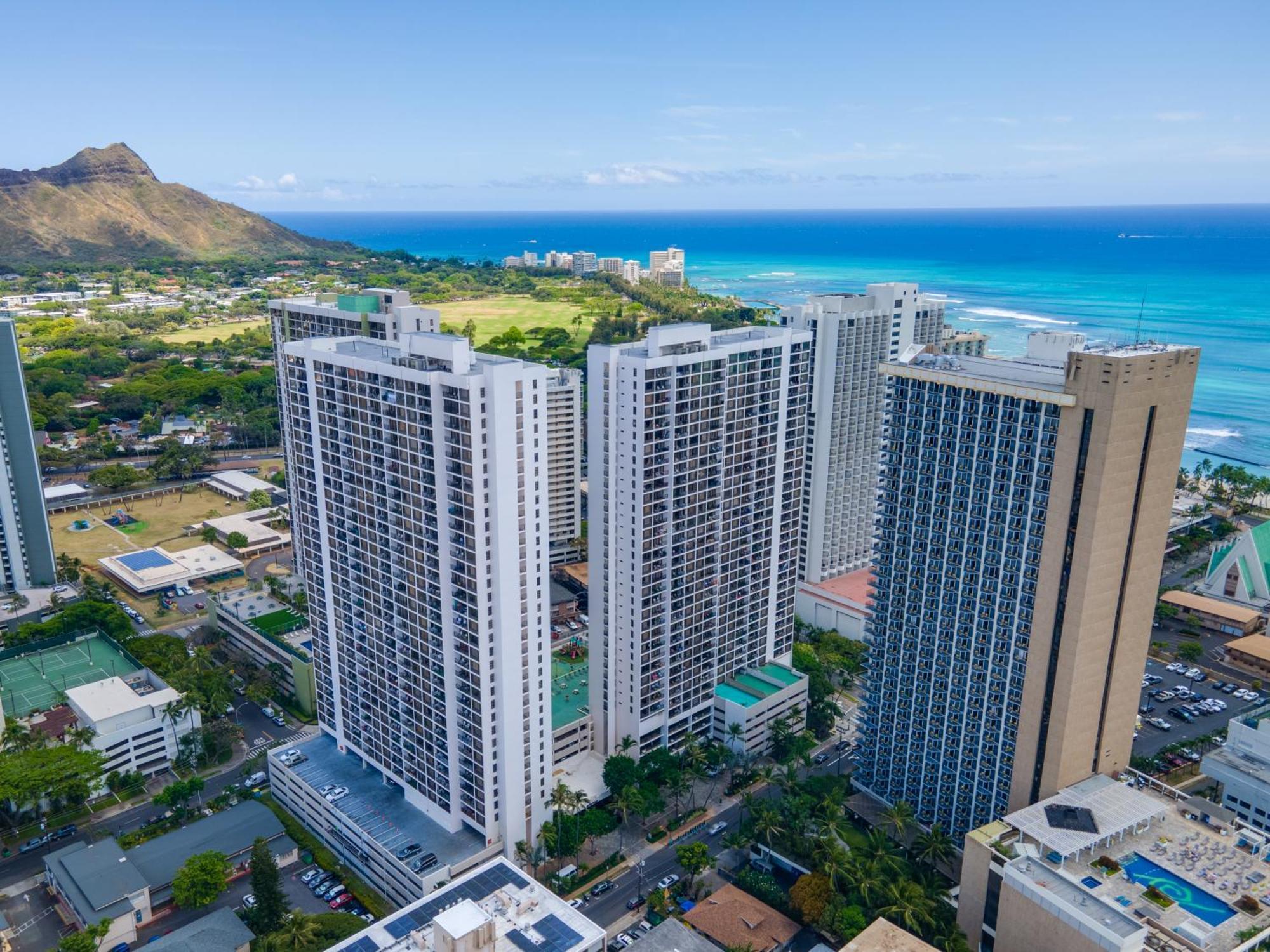 Waikiki Escapade Mountain Views Condo, Steps To Beach With Parking Perk Honolulu Exterior photo